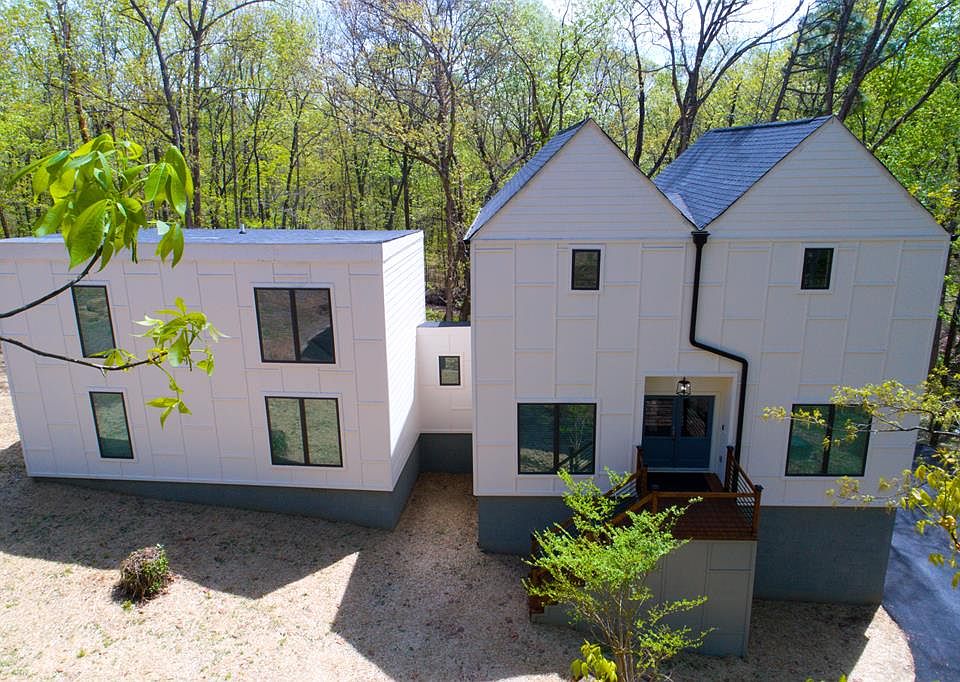 1st image of 389 Oak Mountain Rd