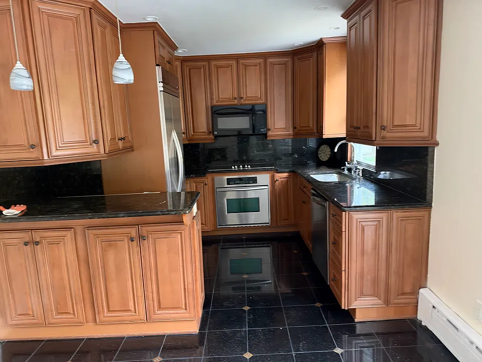 27 Westview Ave #1