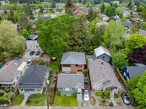 5th image of 3317 36th Ave S Unit B