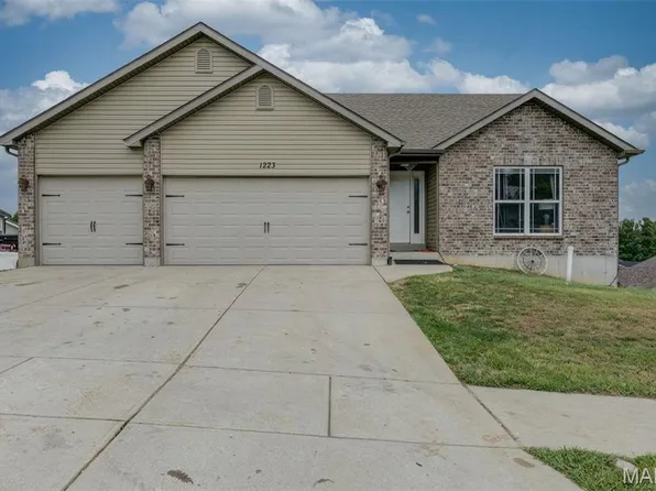 1223 Austin Dr, Herculaneum, MO 63048