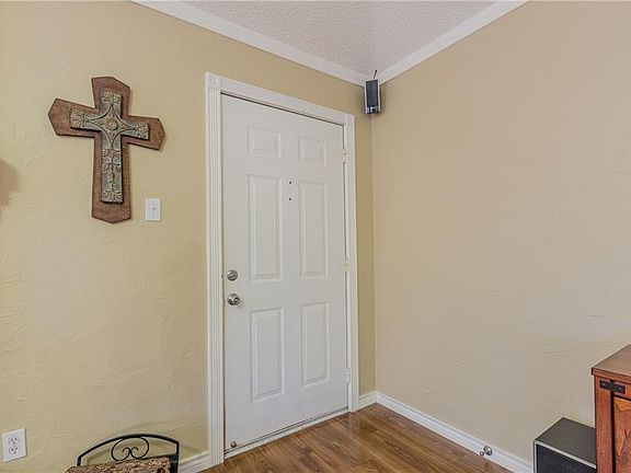 5th image of 6557 Westridge Dr
