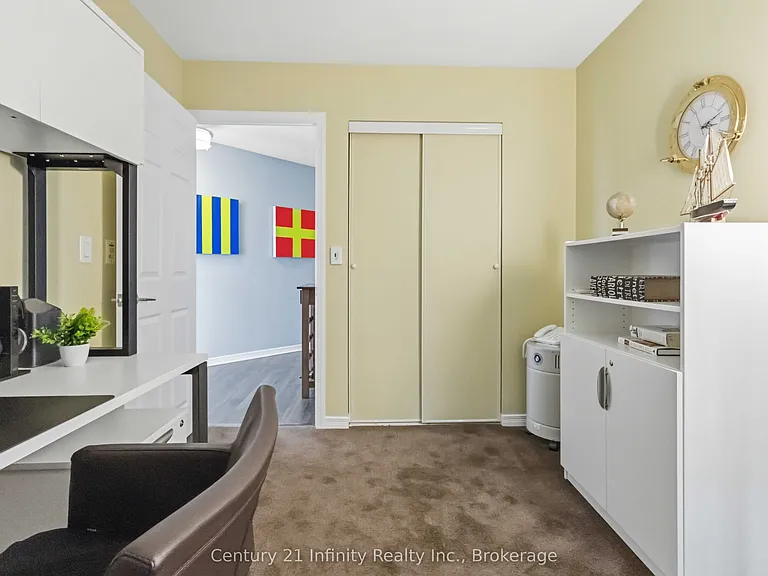 340 Watson St W #510 — Photo 23