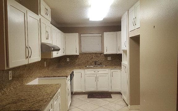 3rd image of 700 E Fern Ave #6