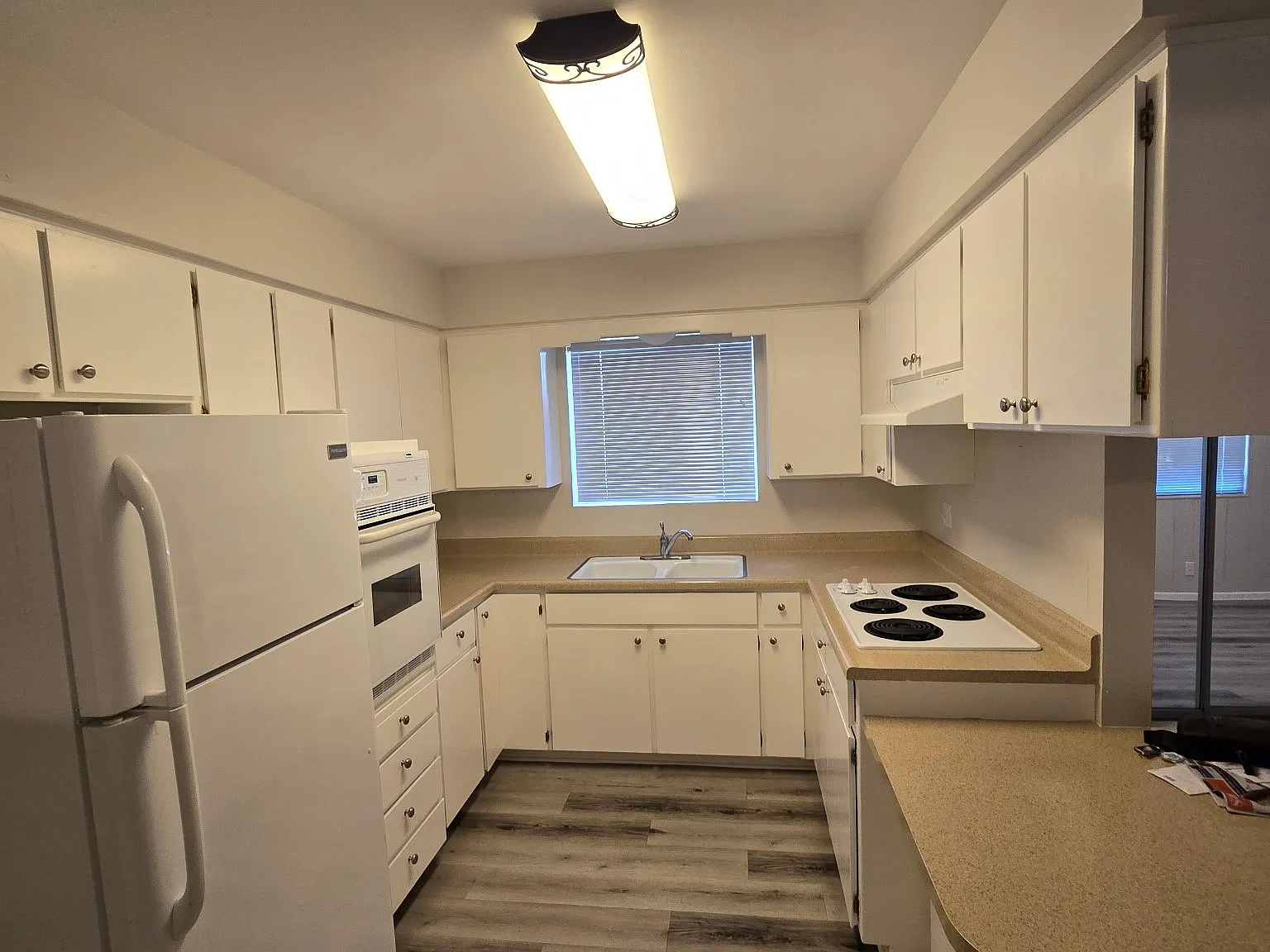 2 bed, 1217 sqft, $1,745 — Photo 2