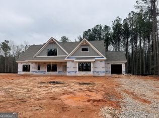 617 Shepherds Xing, Oxford, GA 30054