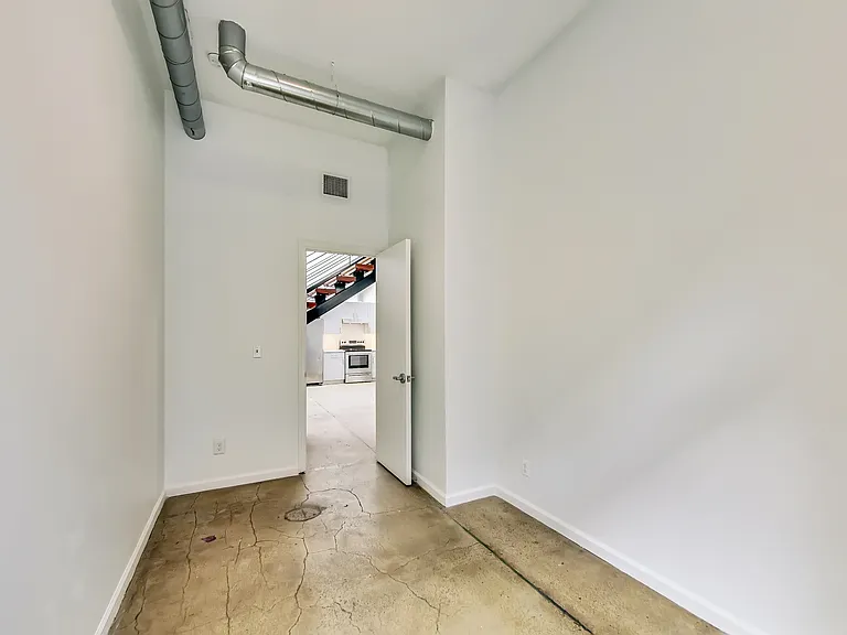 674 23rd St — Photo 11