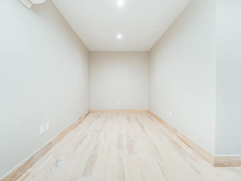 2825 Snyder Ave #1C — Photo 13