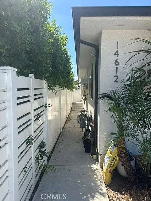 Studio, 340 sqft, $1,650 — Photo 2