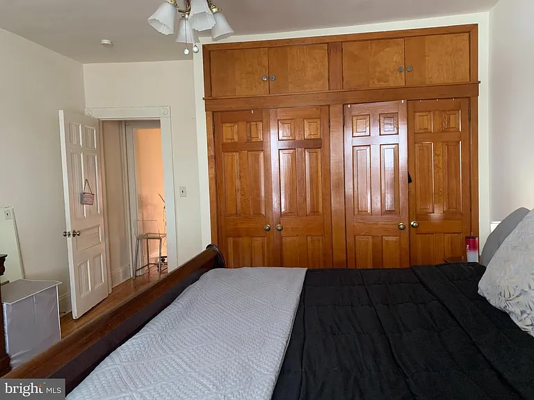 256 Radcliffe St — Photo 16