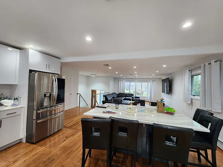 Cove Ct — Photo 12