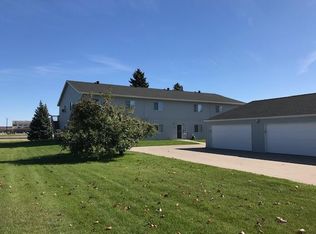 3820 7th St S #5, Moorhead, MN 56560