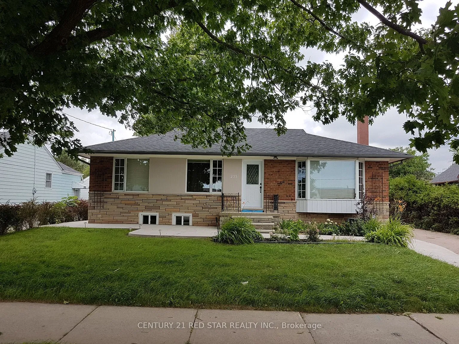 3 bed, $2,900 — Photo 1