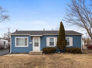 226 Cypress Dr, Streamwood, IL