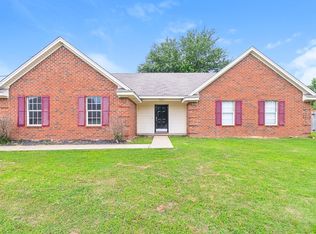 7057 Grove Park Rd, Olive Branch, MS 38654