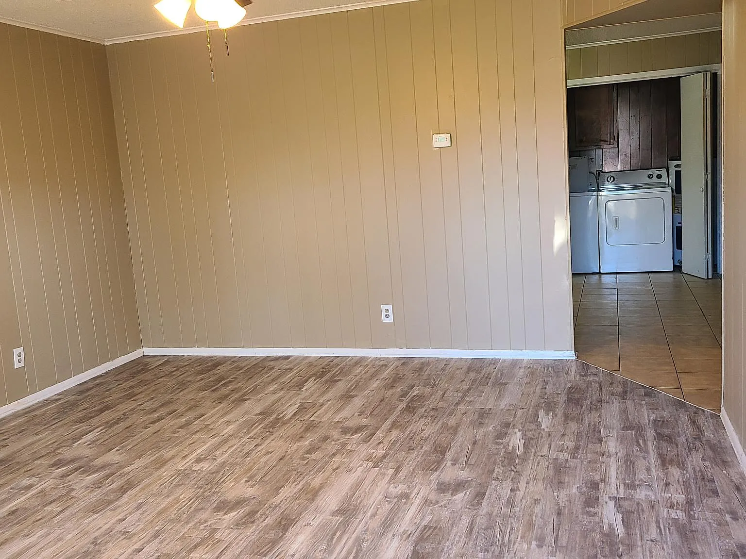 2 bed, 900 sqft, $950 — Photo 2
