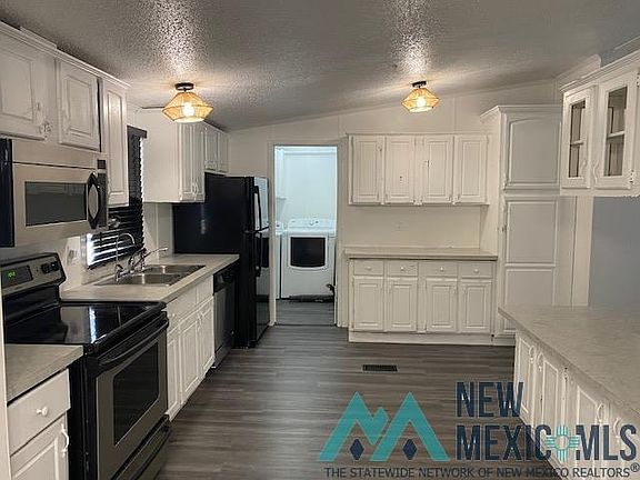 5th image of 13927 N La Mesa St