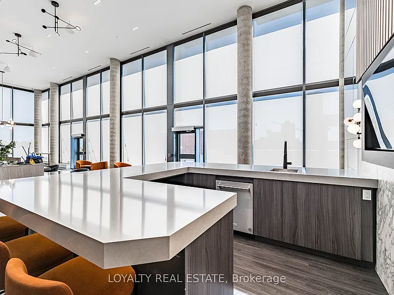 5 Wellington St S #207 — Photo 25