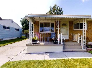 40 Hillsboro Rd, Cheektowaga, NY 14225