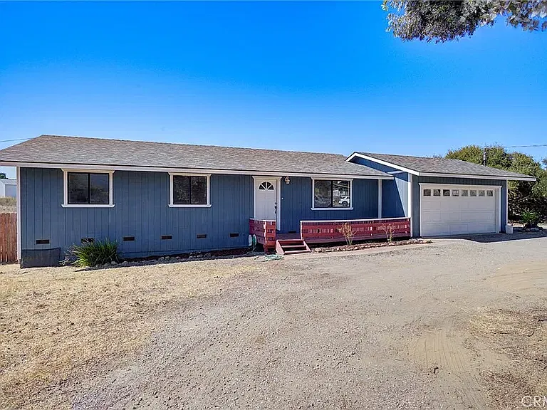 3 bed, 1300 sqft, $3,900 — Photo 2