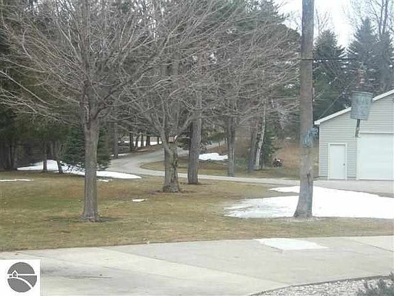 4th image of 999 NW Torch Lake Dr
