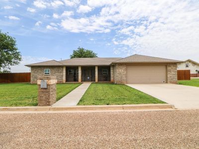 403 W Hay St, Sudan, TX, 79371