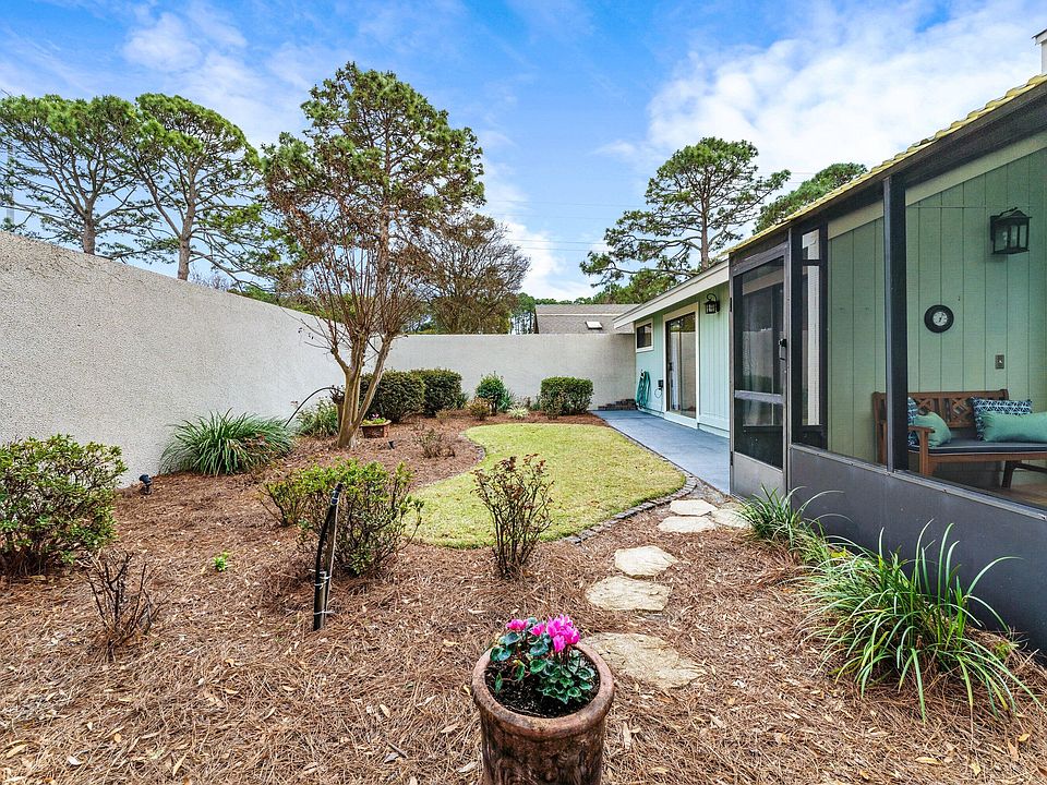 1st image of 498 Linkside Dr