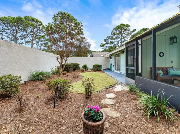 498 Linkside Dr, Miramar Beach, FL 32550