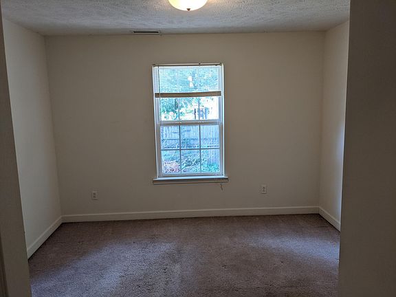 5th image of 905 Leaf Ave