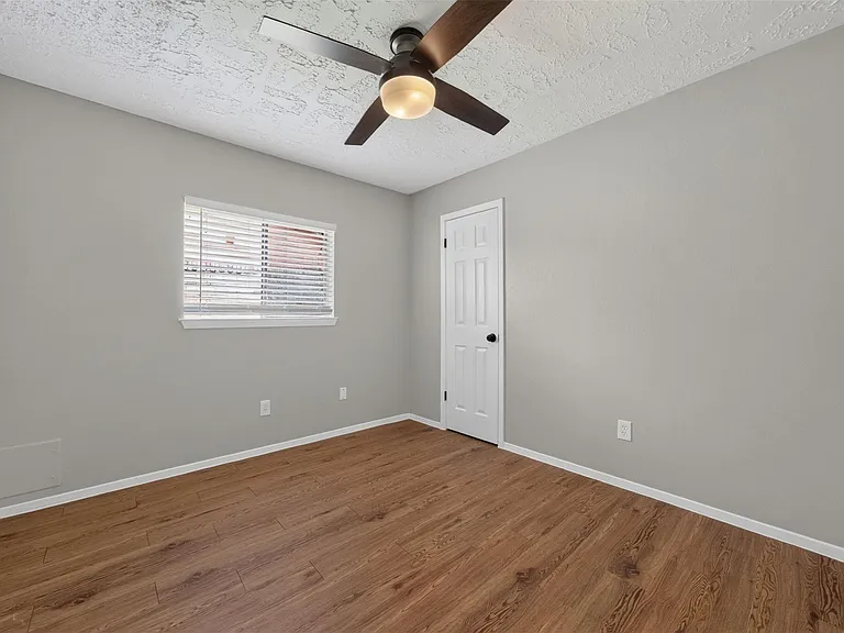 20014 Bishops Gate Ln — Photo 36