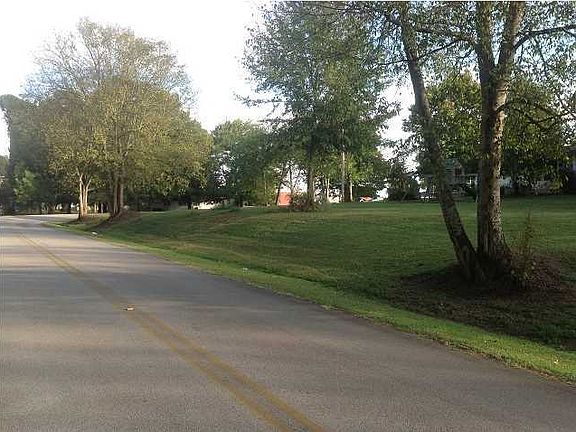 3rd image of 17427 Highway 72