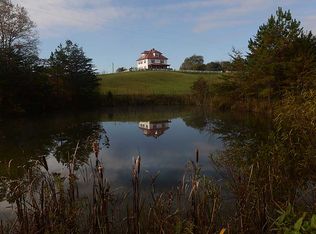 2470 Pine Grove Rd, Beattyville, KY 41311