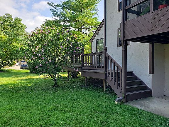 4th image of 449 Liberty Ln