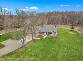 13530 Kenyon Rd, Grand Ledge, MI 48837