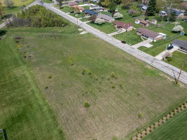 555 Tuttle Rd, Springfield, OH 45503