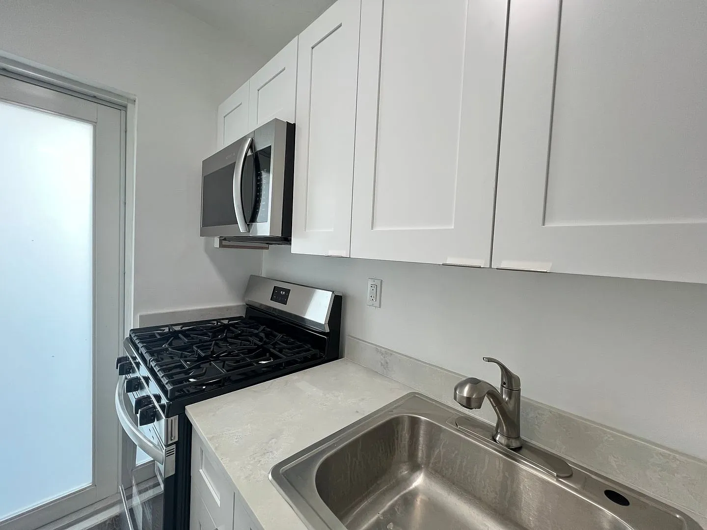 Stylish Ground Floor Courtyard Unit Now Available — Photo 1