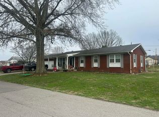 1401 S Calumet Dr, Worthington, KY 41183