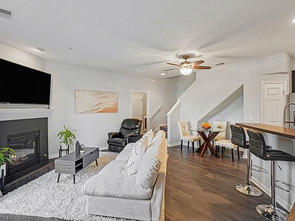 4th image of 3476 River Run St SW
