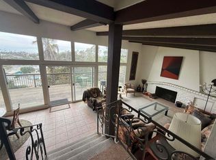 306 Ocean View Dr, Vista, CA 92084