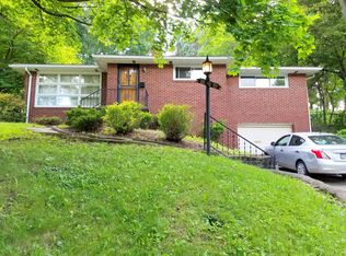 846 Bockstoce Ave, Pittsburgh, PA