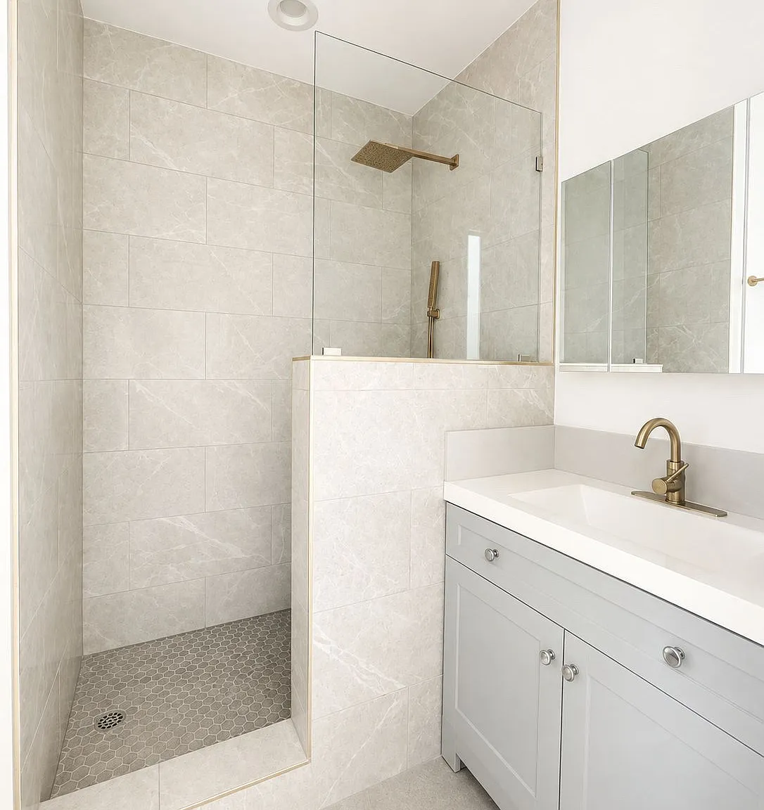 3 bed, 1000 sqft, $3,050 — Photo 3