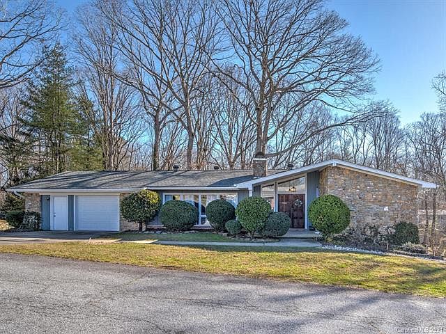 1st image of 213 Sheneman Dr