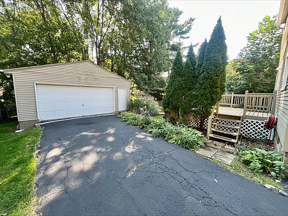 2nd image of 2869 7th St