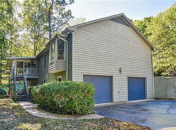 4th image of 13 S Oaks Cir