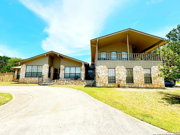 133 Deer Haven Lane, Kerrville, TX 78028