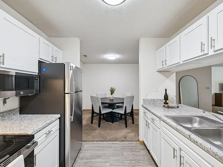 Northbrook Apartments — Photo 259