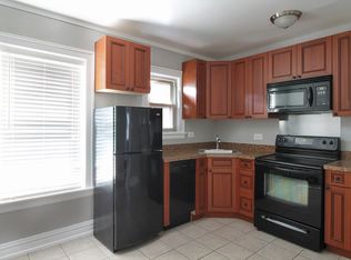 411-419 Thatcher Ave #2A, River Forest, IL 60305