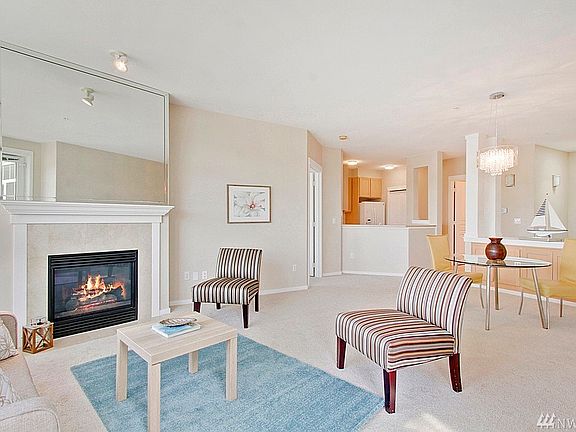 5th image of 109 2nd St S APT 632