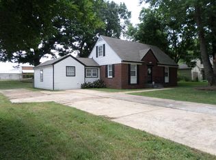 4062 E Whitehaven Park Cir, Memphis, TN 38116