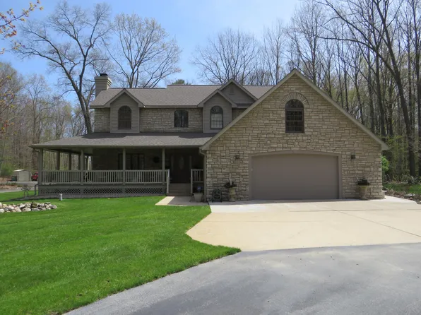 9593 Oakley Rd, Saint Charles, MI 48655