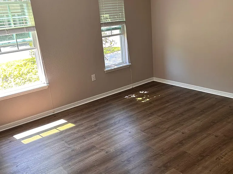1062 Clifton Springs Ln — Photo 41